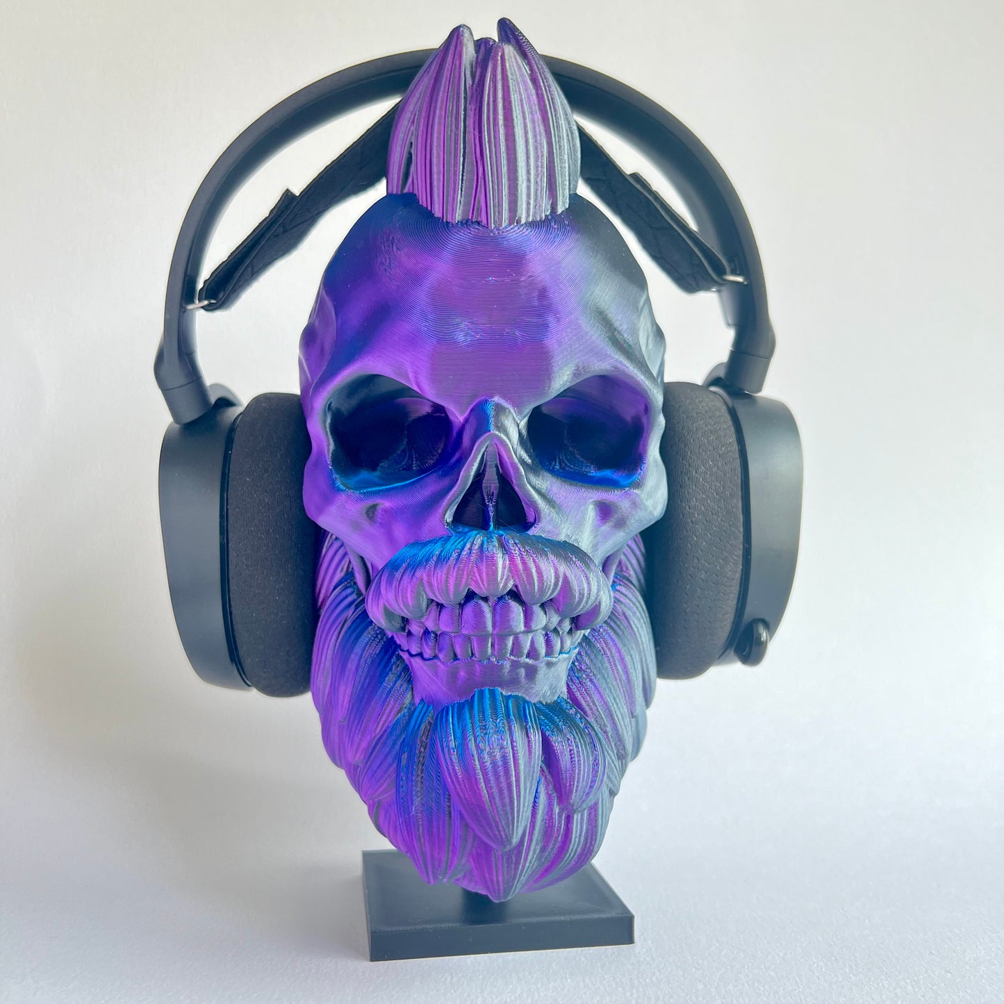 Bearded Skull Headphone Stand – Mohawk | 3D Printed Desk Decor