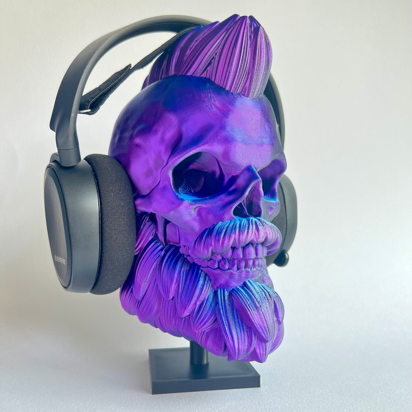Bearded Skull Headphone Stand – Mohawk | 3D Printed Desk Decor