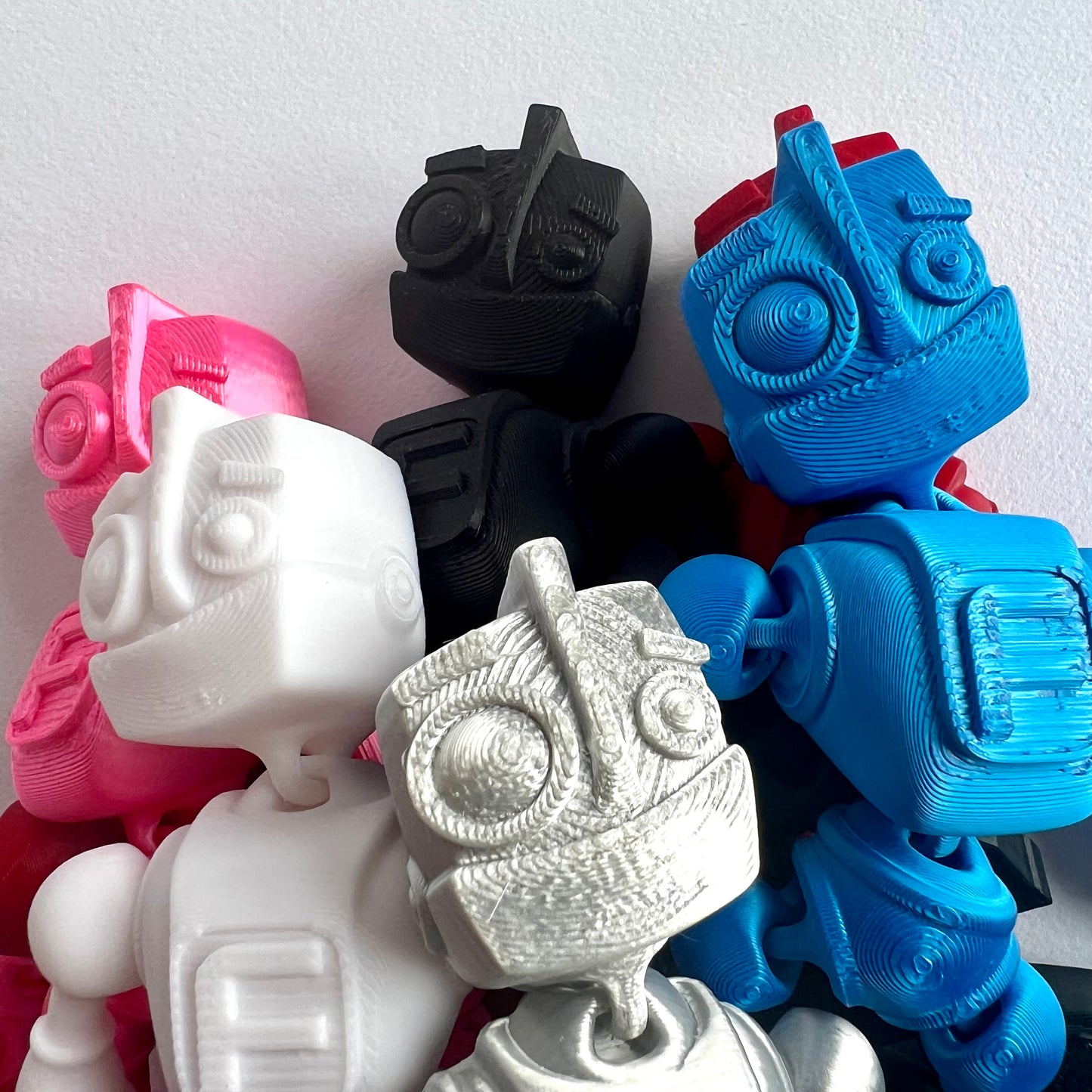 3D Printed Articulating Robot | Opening Hands Figure