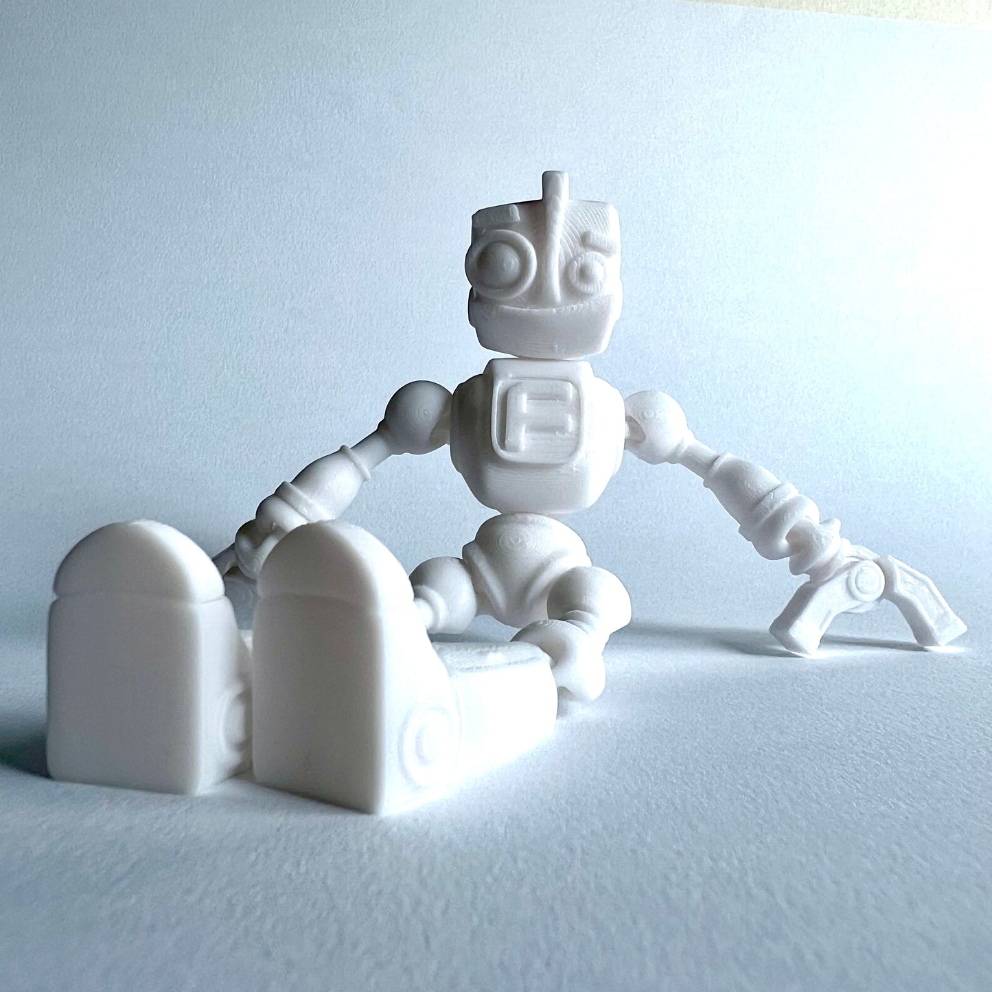 3D Printed Robot | Articulating Figure with Opening Hands