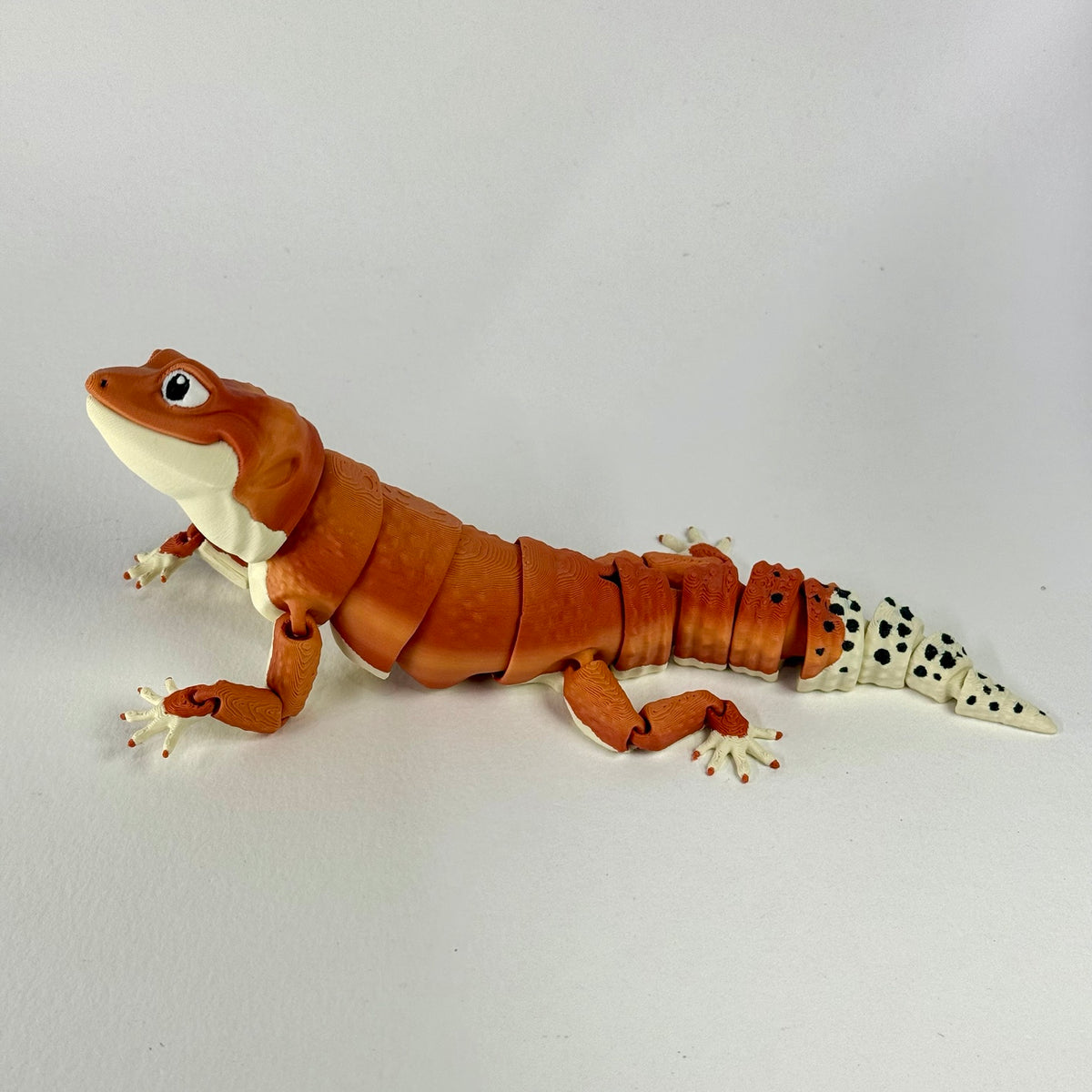 Leopard Gecko articulated fidget toy raised tail pose
