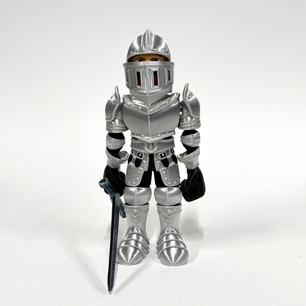 Knight in Armour figure displaying its sword and armour details – Iubi Design 3D
