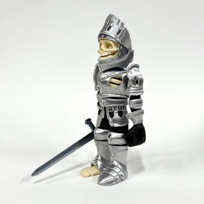 Close view of the skeletal design and armour on the Skeleton Knight – Iubi Design 3D