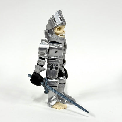 Skeleton Knight collectible figure with articulated construction and multicolour details – Iubi Design 3D